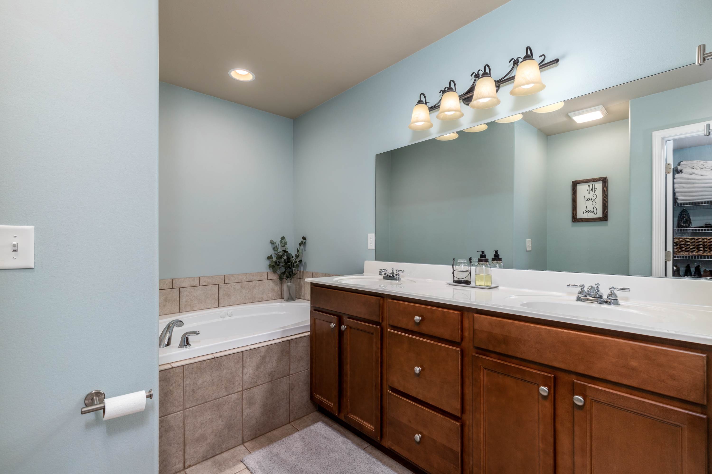 15859 Tundra St, St Robert, MO 65584