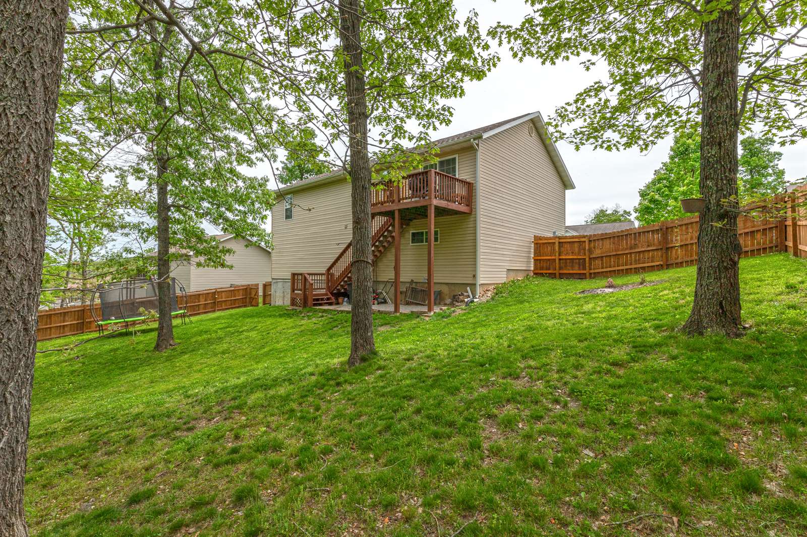 15859 Tundra St, St Robert, MO 65584