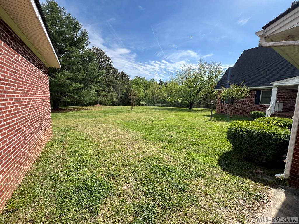 1960 US HWY-158 Bypass, Henderson, NC 27537