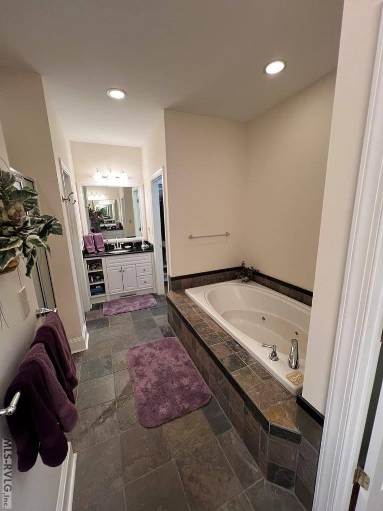 1960 US HWY-158 Bypass, Henderson, NC 27537