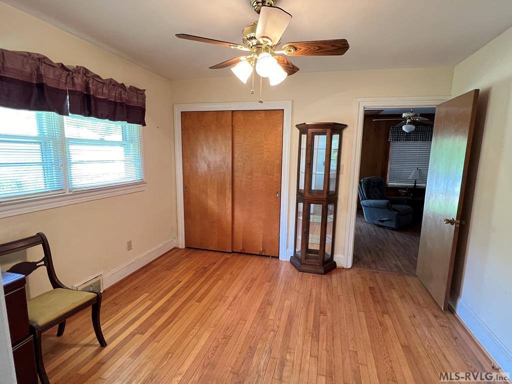 1960 US HWY-158 Bypass, Henderson, NC 27537