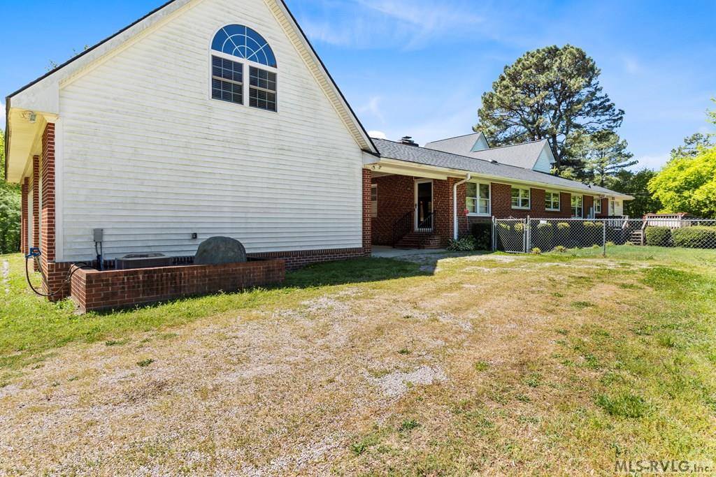 1960 US HWY-158 Bypass, Henderson, NC 27537