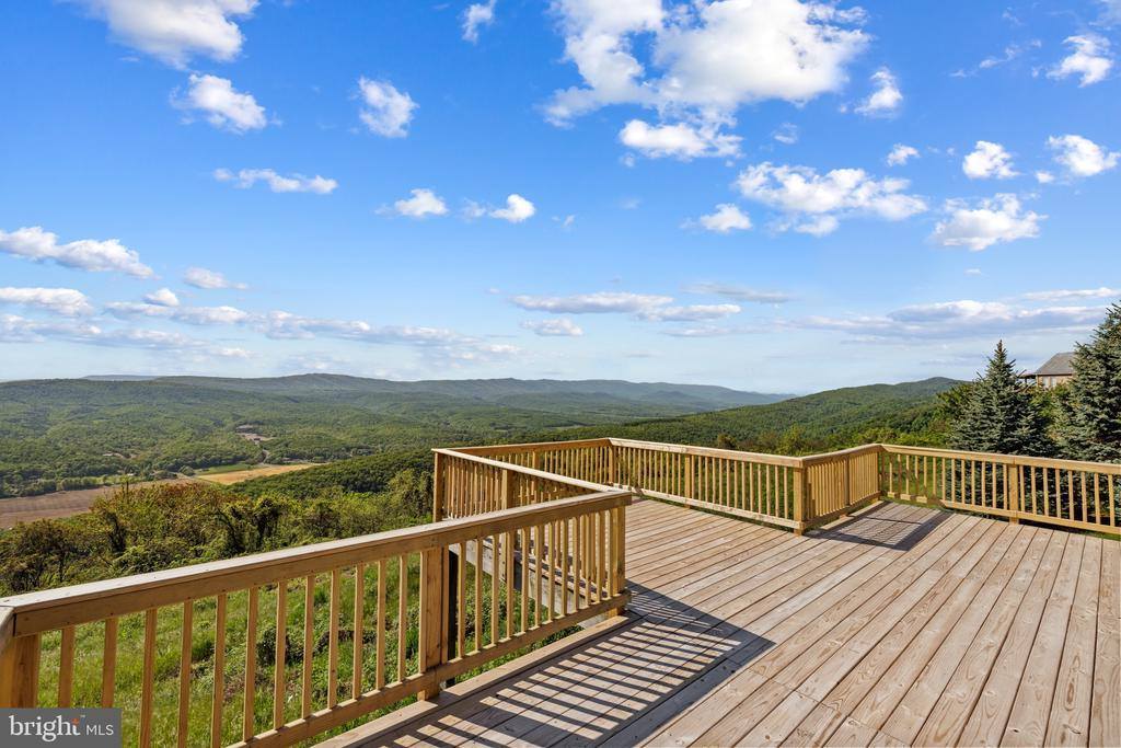 210 Skyview Drive, Romney, WV 26757