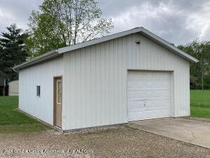 8365 E Island Rd, Elsie, MI 48831