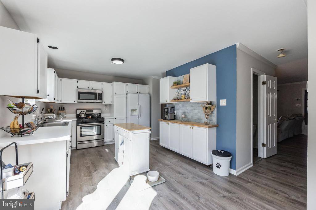 101 Victoria Drive, Aston, PA 19014