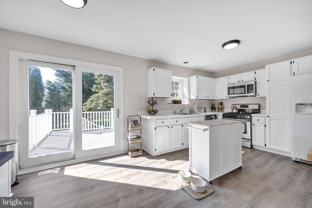 101 Victoria Drive, Aston, PA 19014