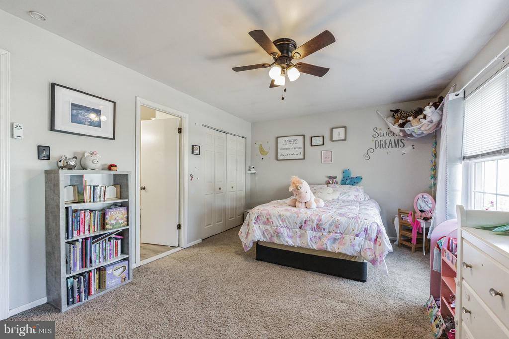 101 Victoria Drive, Aston, PA 19014