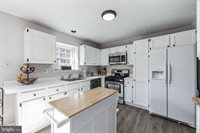 101 Victoria Drive, Aston, PA 19014