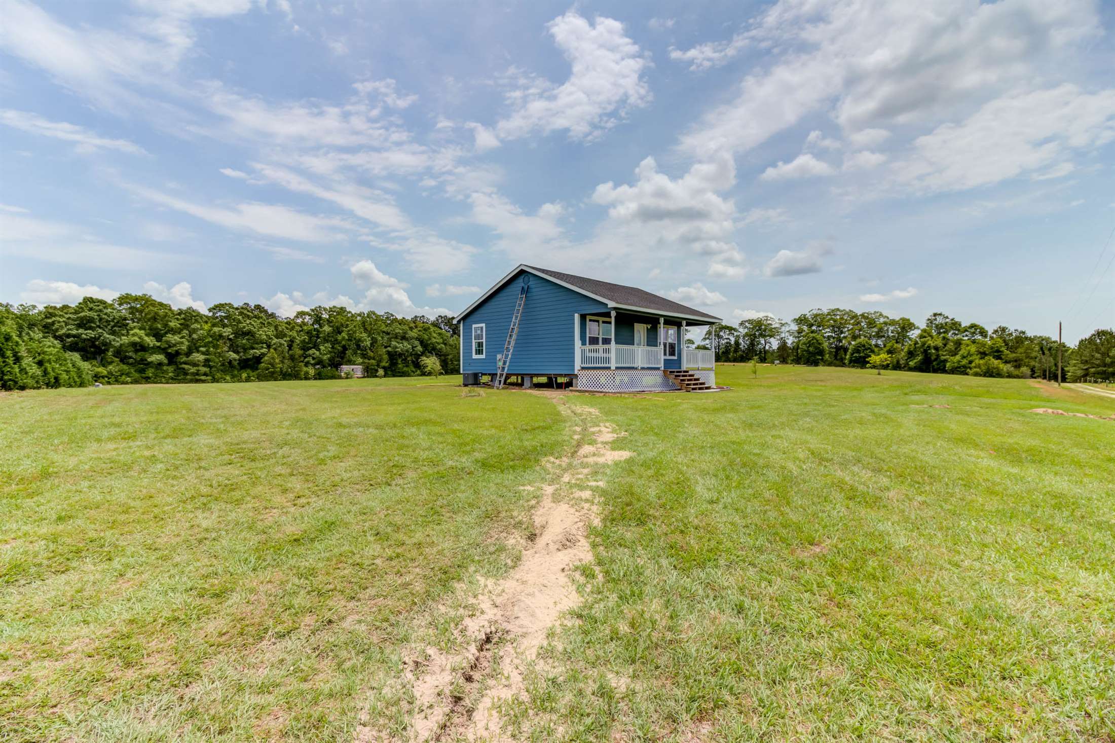 23 Lilliemae Lane, Poplarville, MS 39470