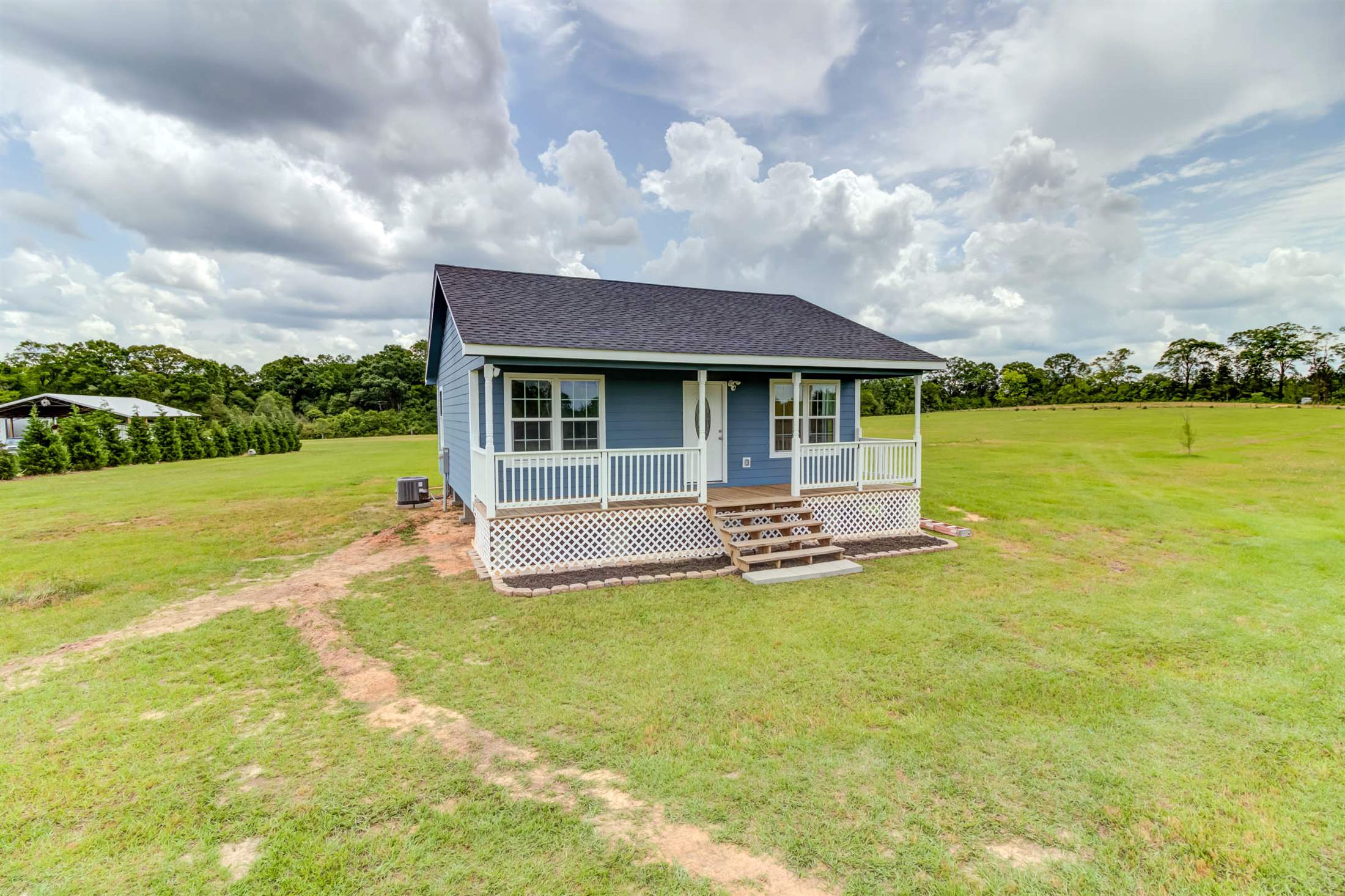 23 Lilliemae Lane, Poplarville, MS 39470