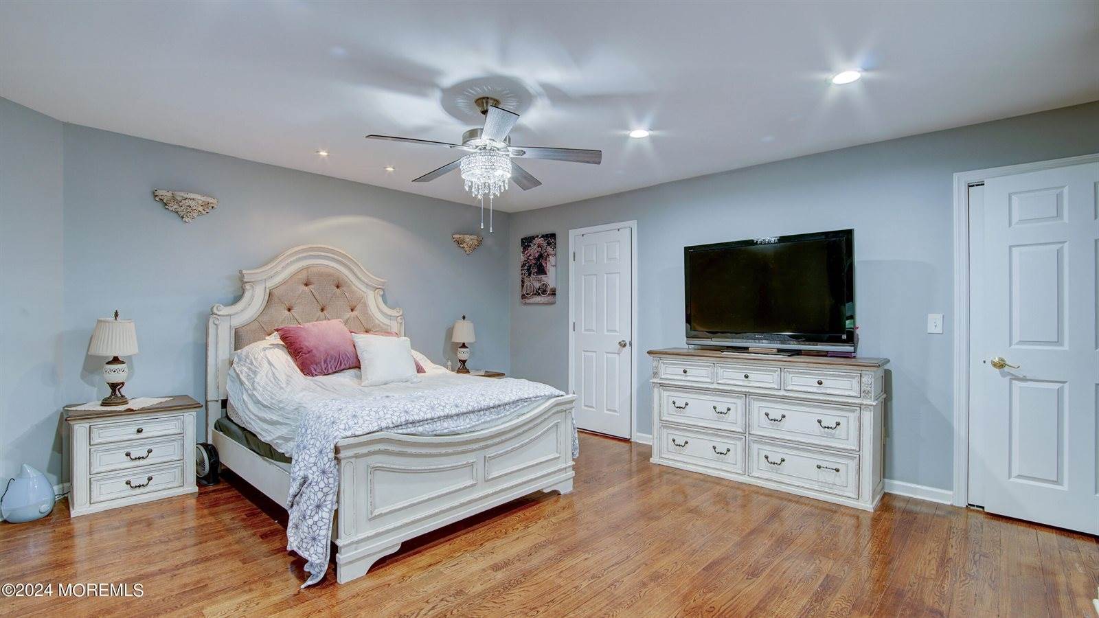 236 Silver Lane, Old Bridge, NJ 08857