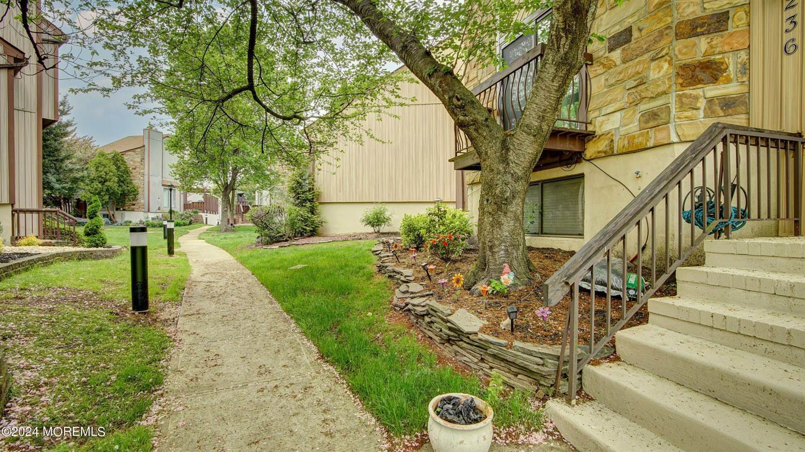 236 Silver Lane, Old Bridge, NJ 08857