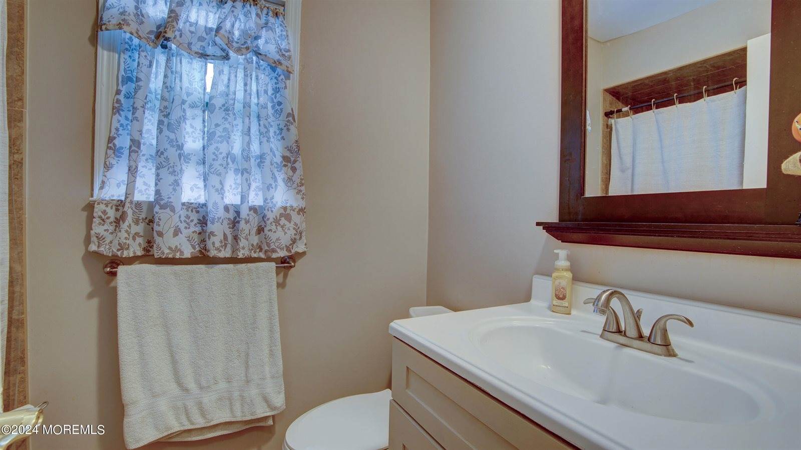 236 Silver Lane, Old Bridge, NJ 08857