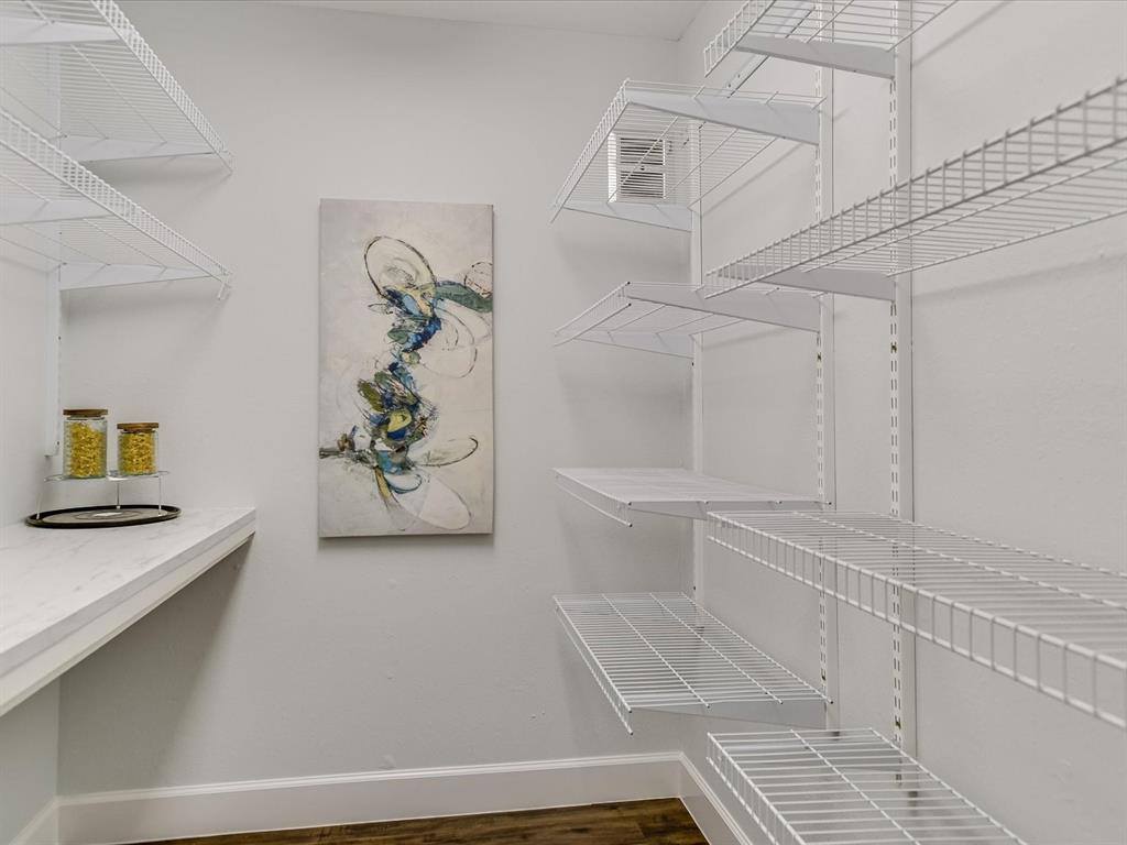 1004 Bluff Dr, Round Rock, TX 78681