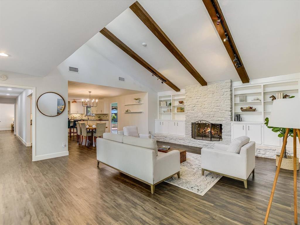 1004 Bluff Dr, Round Rock, TX 78681