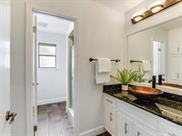 1004 Bluff Dr, Round Rock, TX 78681