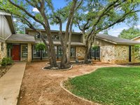1004 Bluff Dr, Round Rock, TX 78681