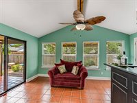 1004 Bluff Dr, Round Rock, TX 78681