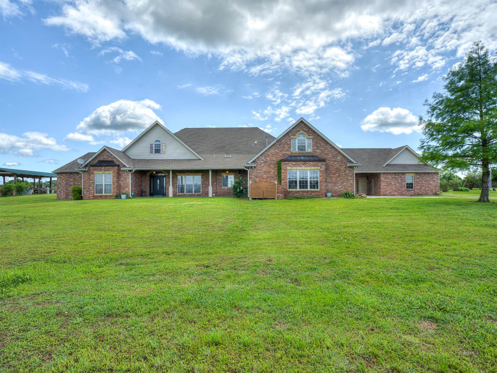 338576 E Highway 62, Meeker, OK 74855