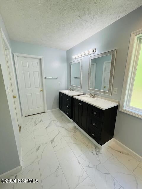 5670 Bridle Ridge Lane, Wade, NC 28395