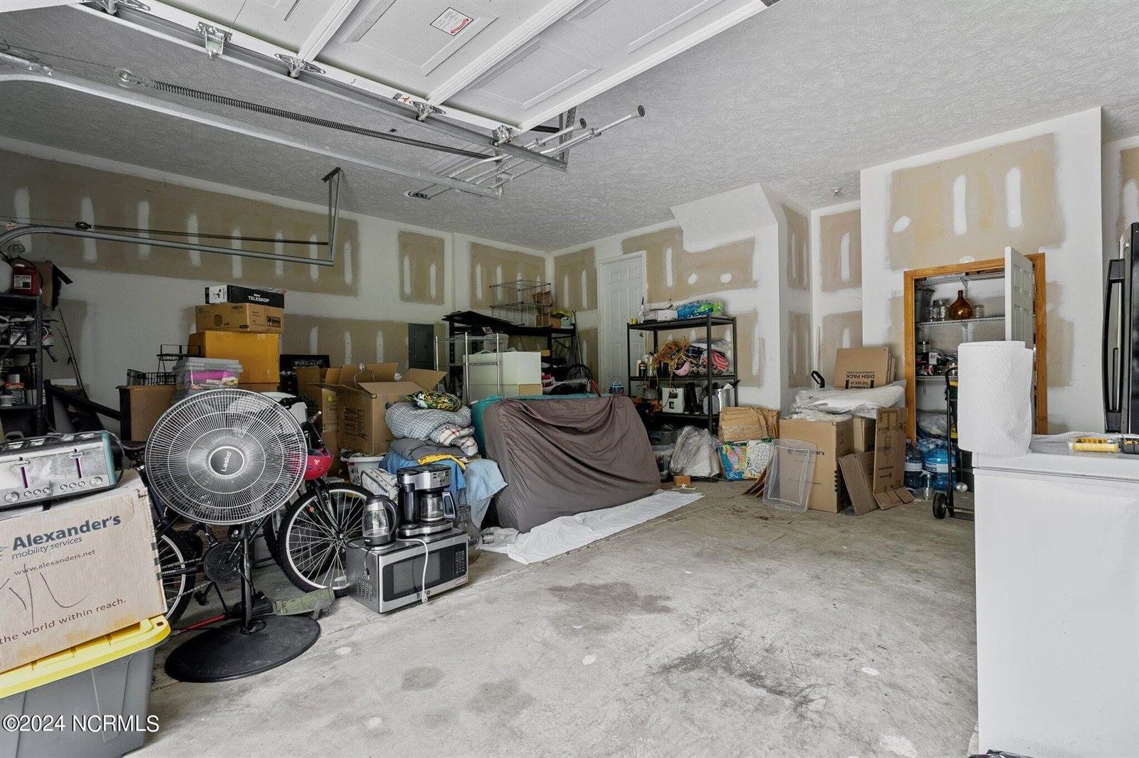 5670 Bridle Ridge Lane, Wade, NC 28395