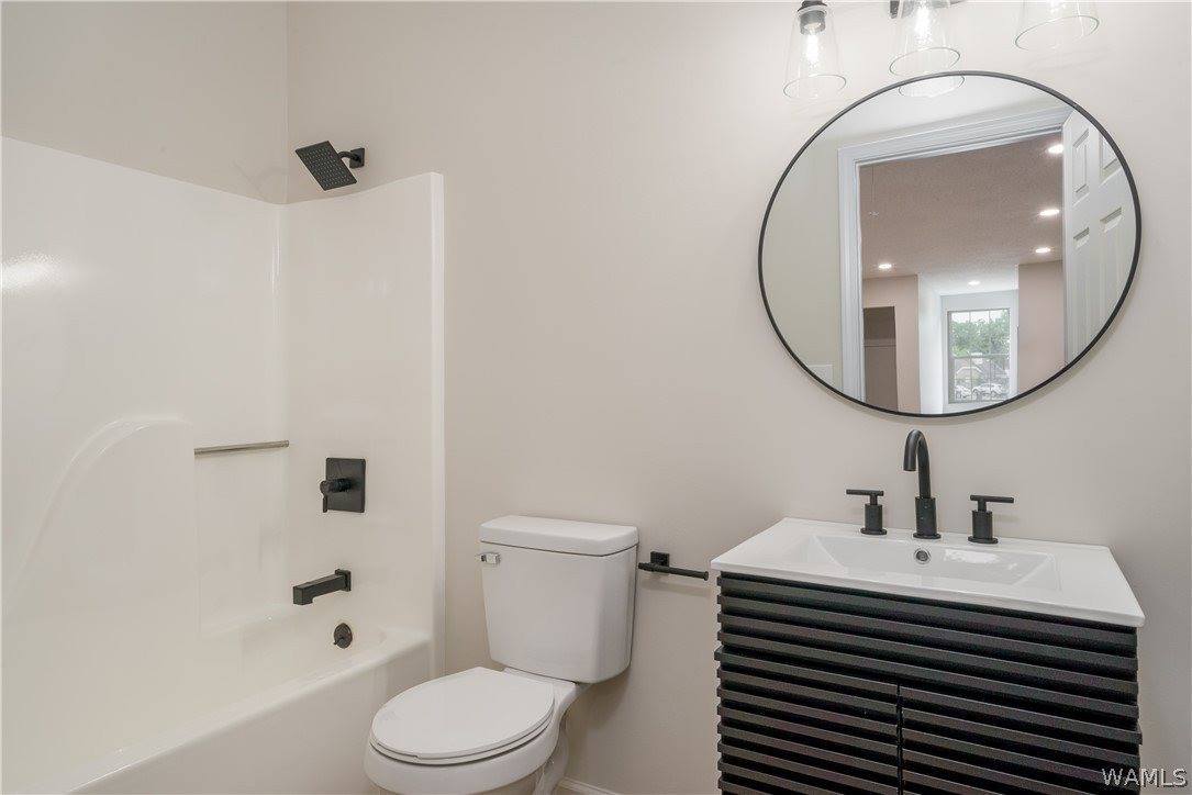 2931 Robinwood Lane, Northport, AL 35476