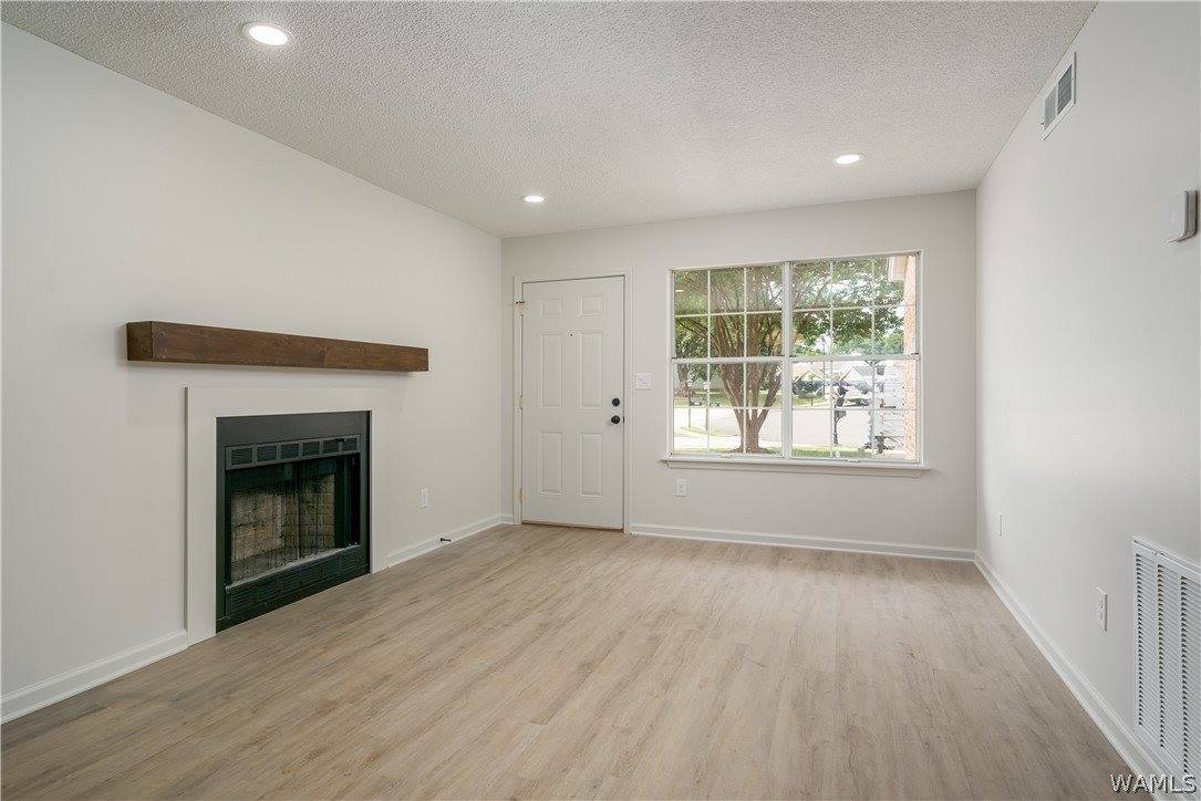 2931 Robinwood Lane, Northport, AL 35476