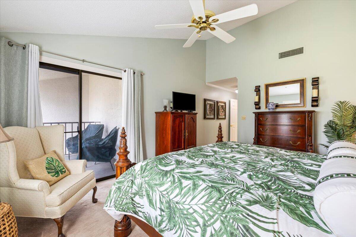 930 Gulf Shore Drive, Unit 18, Destin, FL 32541