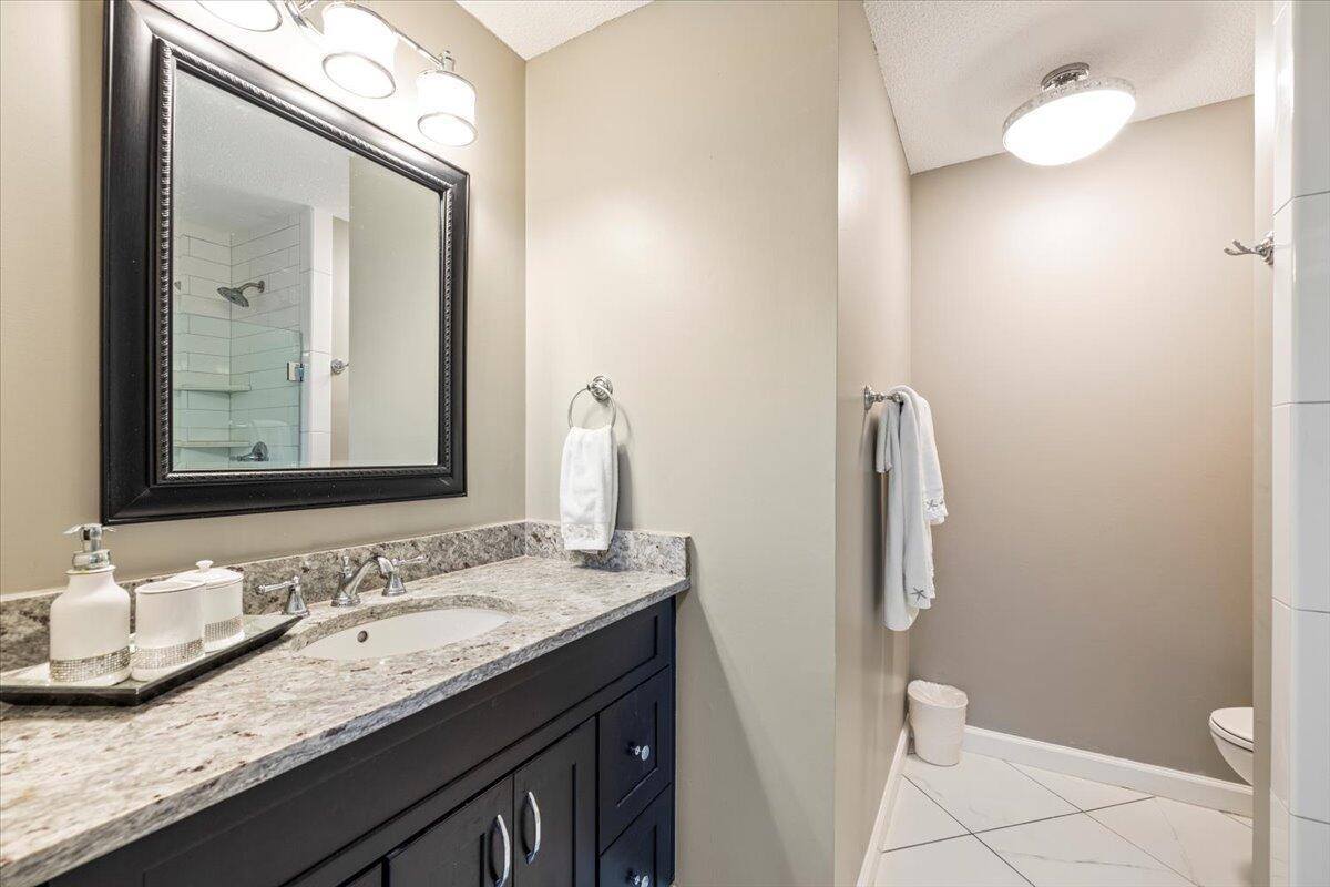 930 Gulf Shore Drive, Unit 18, Destin, FL 32541