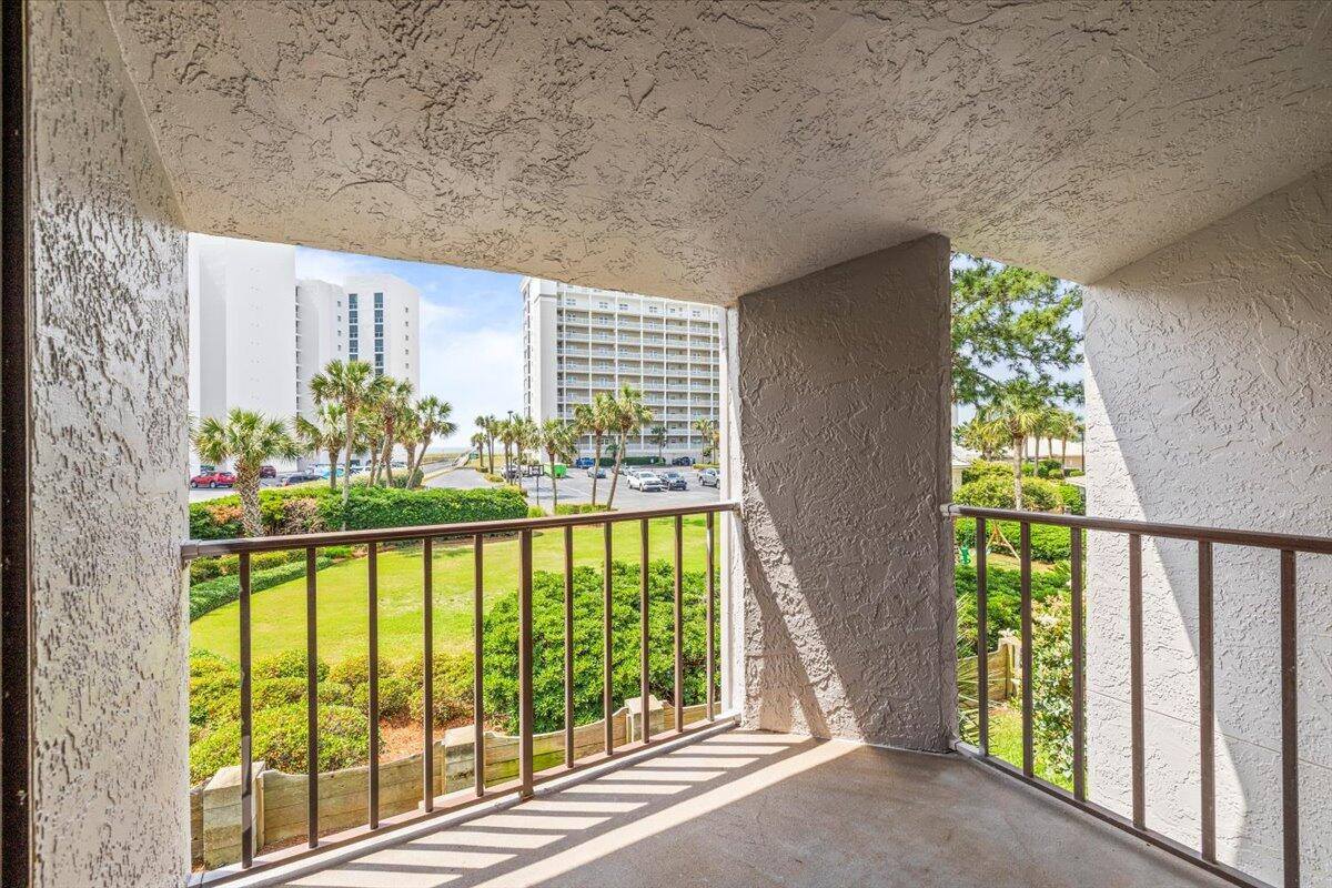 930 Gulf Shore Drive, Unit 18, Destin, FL 32541