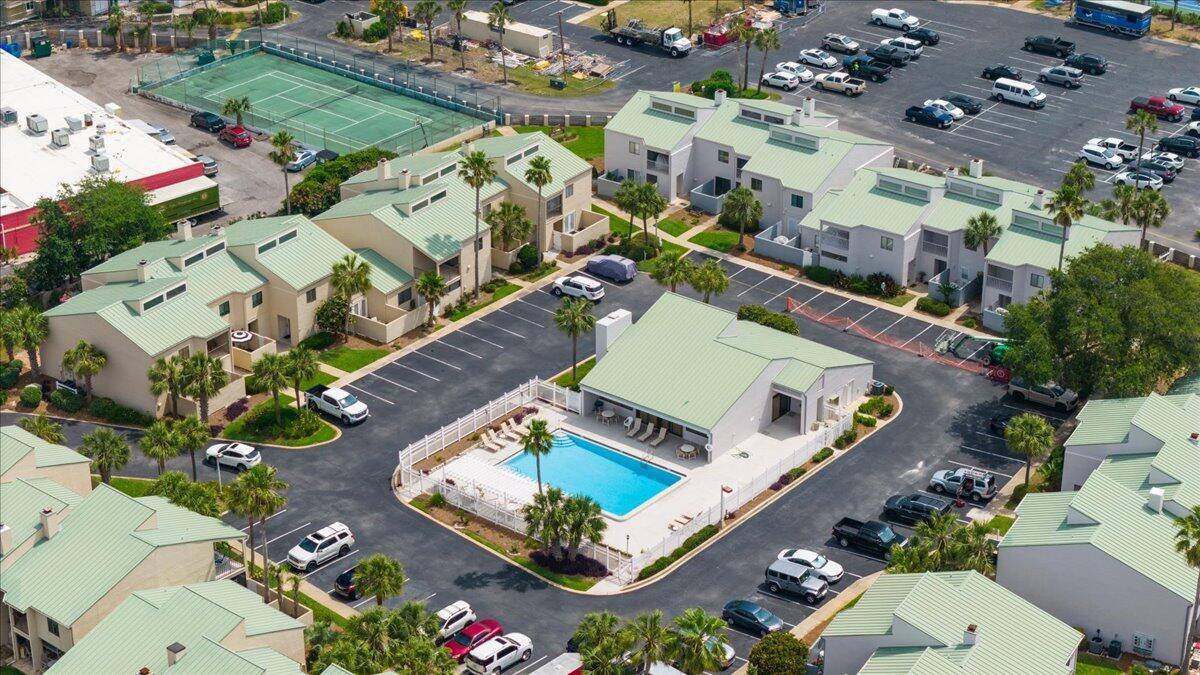 930 Gulf Shore Drive, Unit 18, Destin, FL 32541
