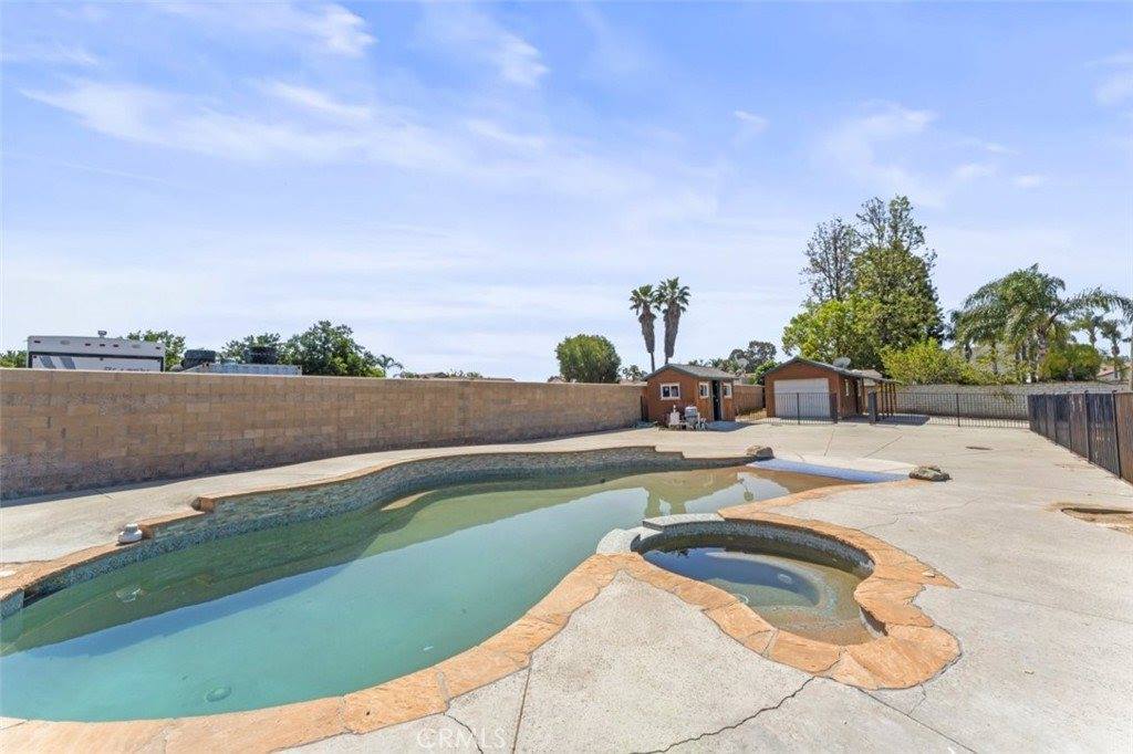 17384 Kaison Circle, Riverside, CA 92508