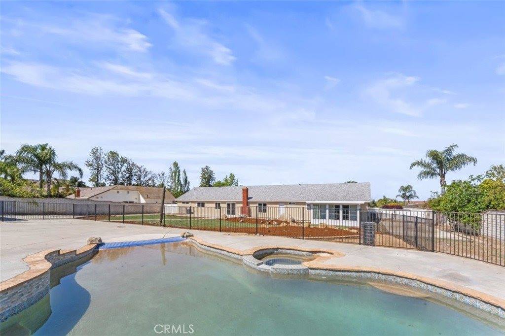 17384 Kaison Circle, Riverside, CA 92508