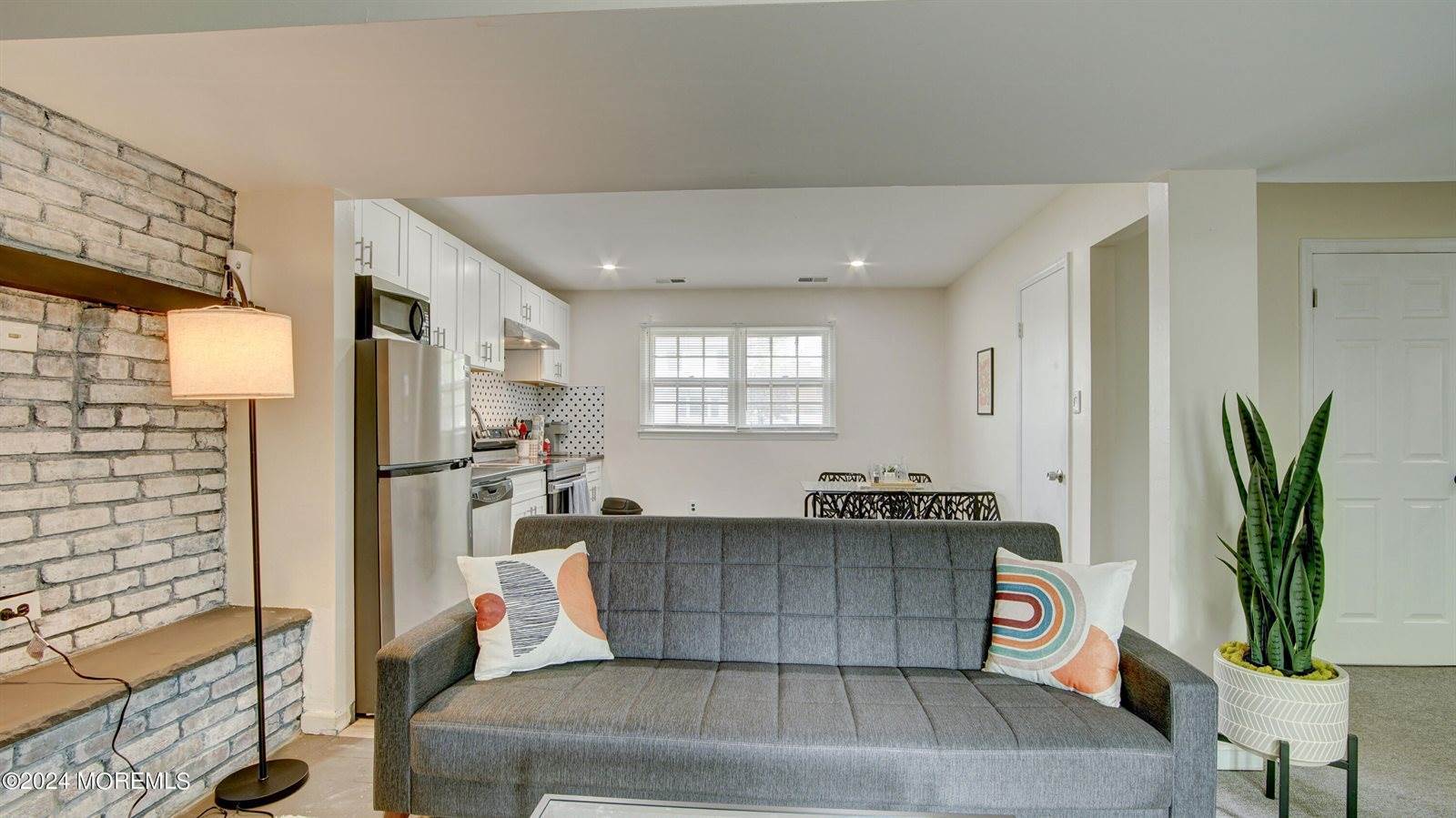 25 Schubert Avenue, Edison, NJ 08820