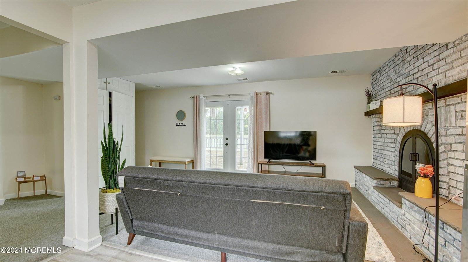 25 Schubert Avenue, Edison, NJ 08820