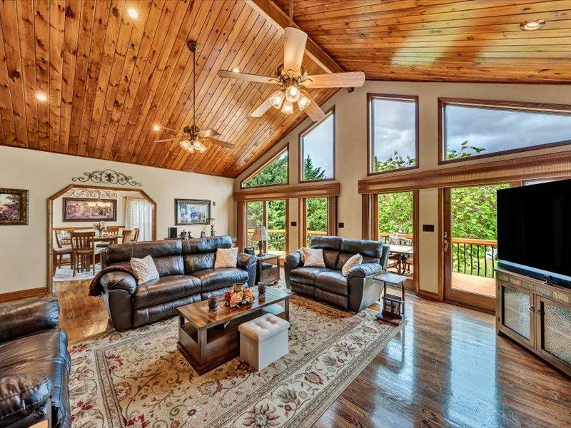 125 Inlet Dr, Wirtz, VA 24184