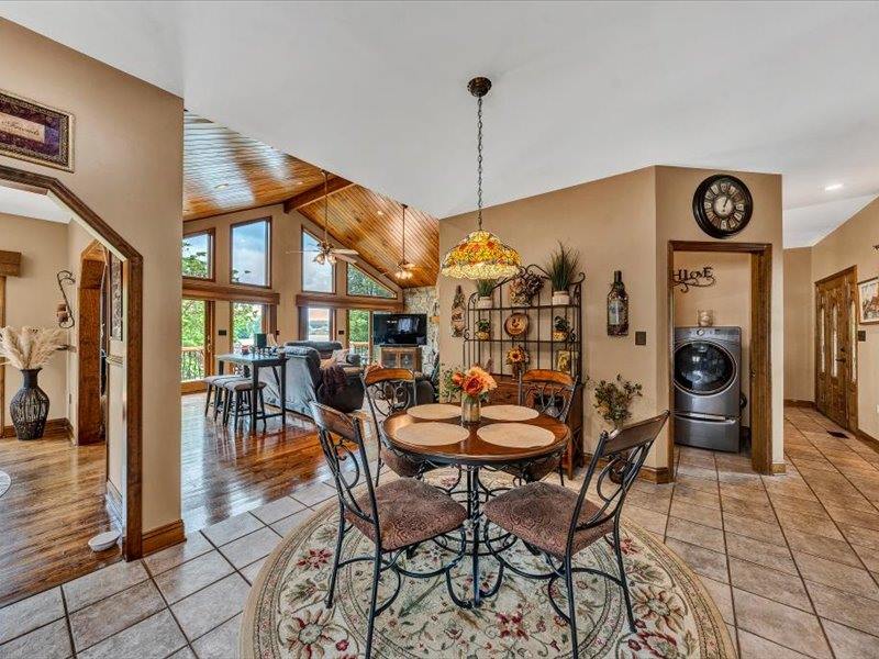 125 Inlet Dr, Wirtz, VA 24184