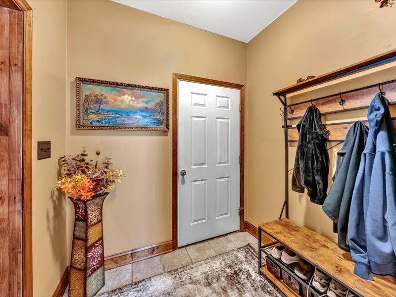 125 Inlet Dr, Wirtz, VA 24184