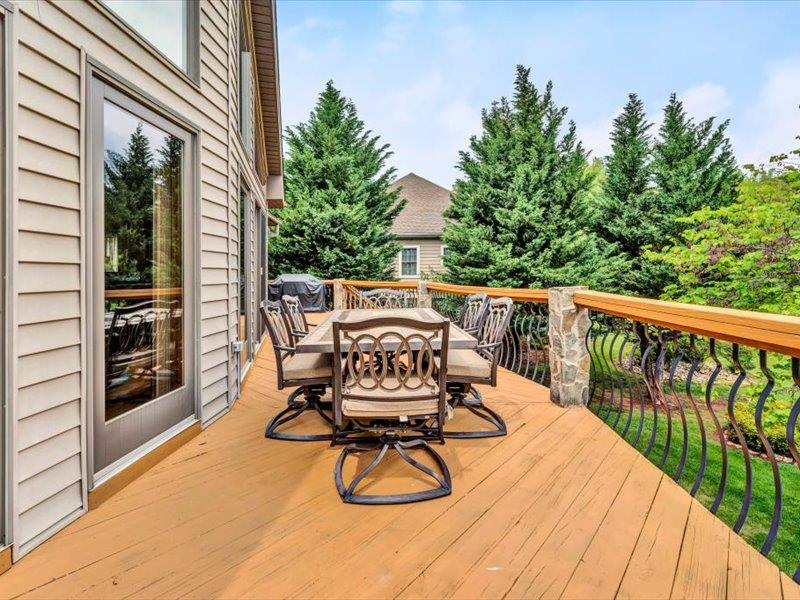 125 Inlet Dr, Wirtz, VA 24184