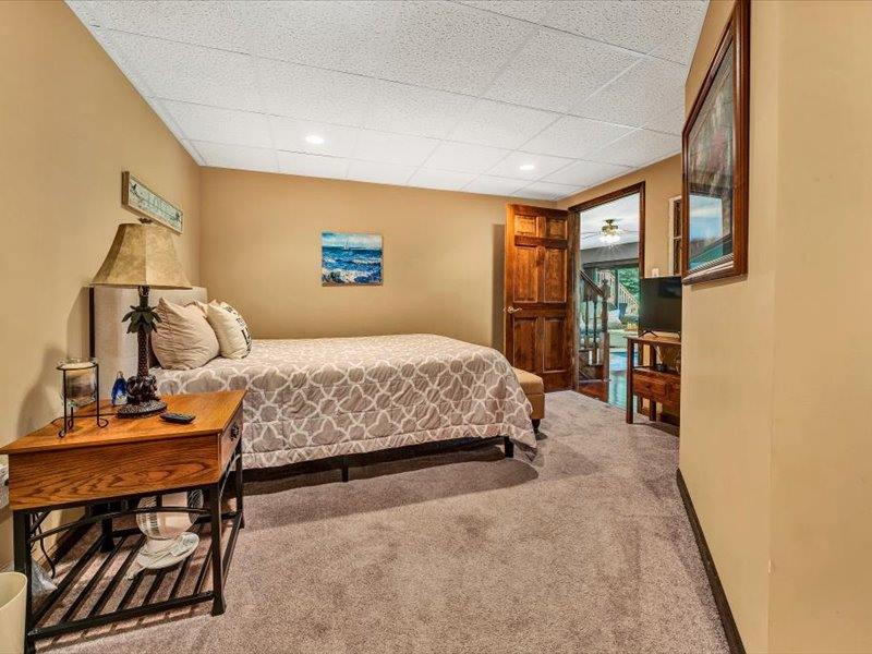 125 Inlet Dr, Wirtz, VA 24184