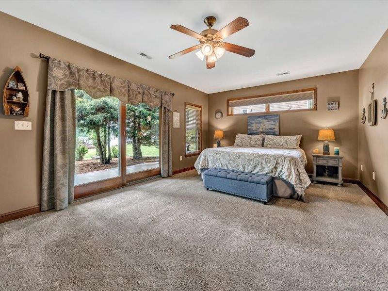 125 Inlet Dr, Wirtz, VA 24184