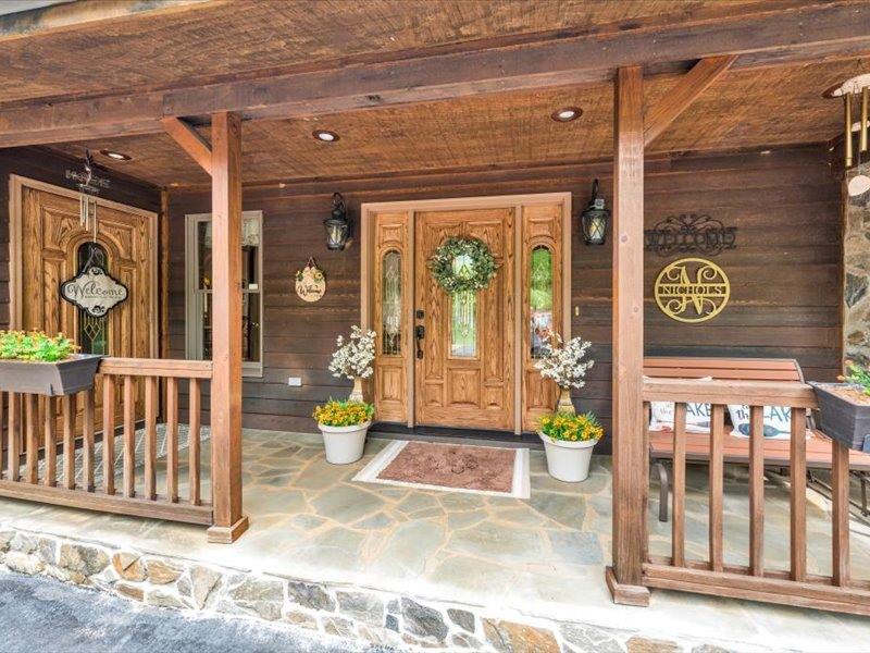 125 Inlet Dr, Wirtz, VA 24184