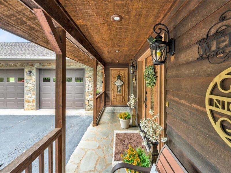 125 Inlet Dr, Wirtz, VA 24184