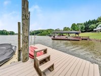 125 Inlet Dr, Wirtz, VA 24184