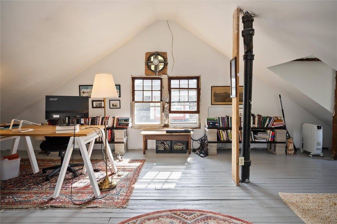 80 Elmdorf Avenue, Rochester, NY 14619