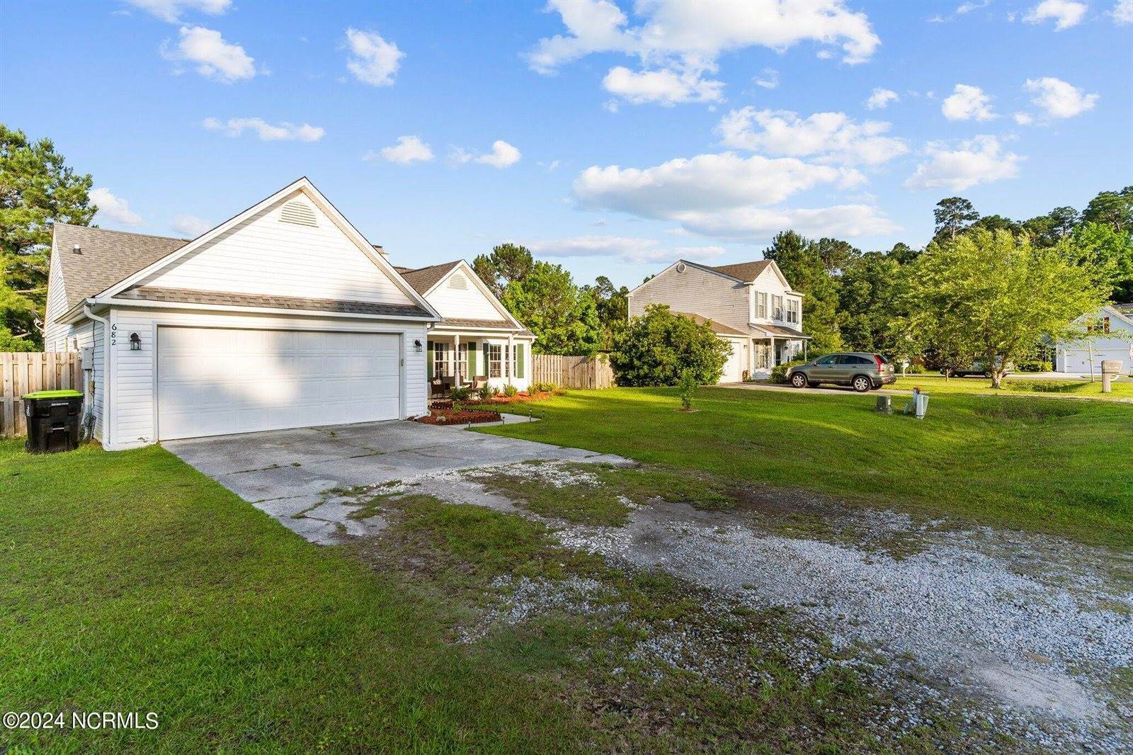 682 Pine Branches Circle SE, Leland, NC 28451