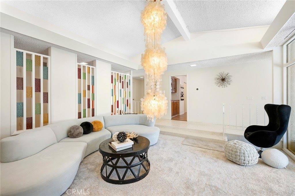 3032 Trudi Lane, Burbank, CA 91504