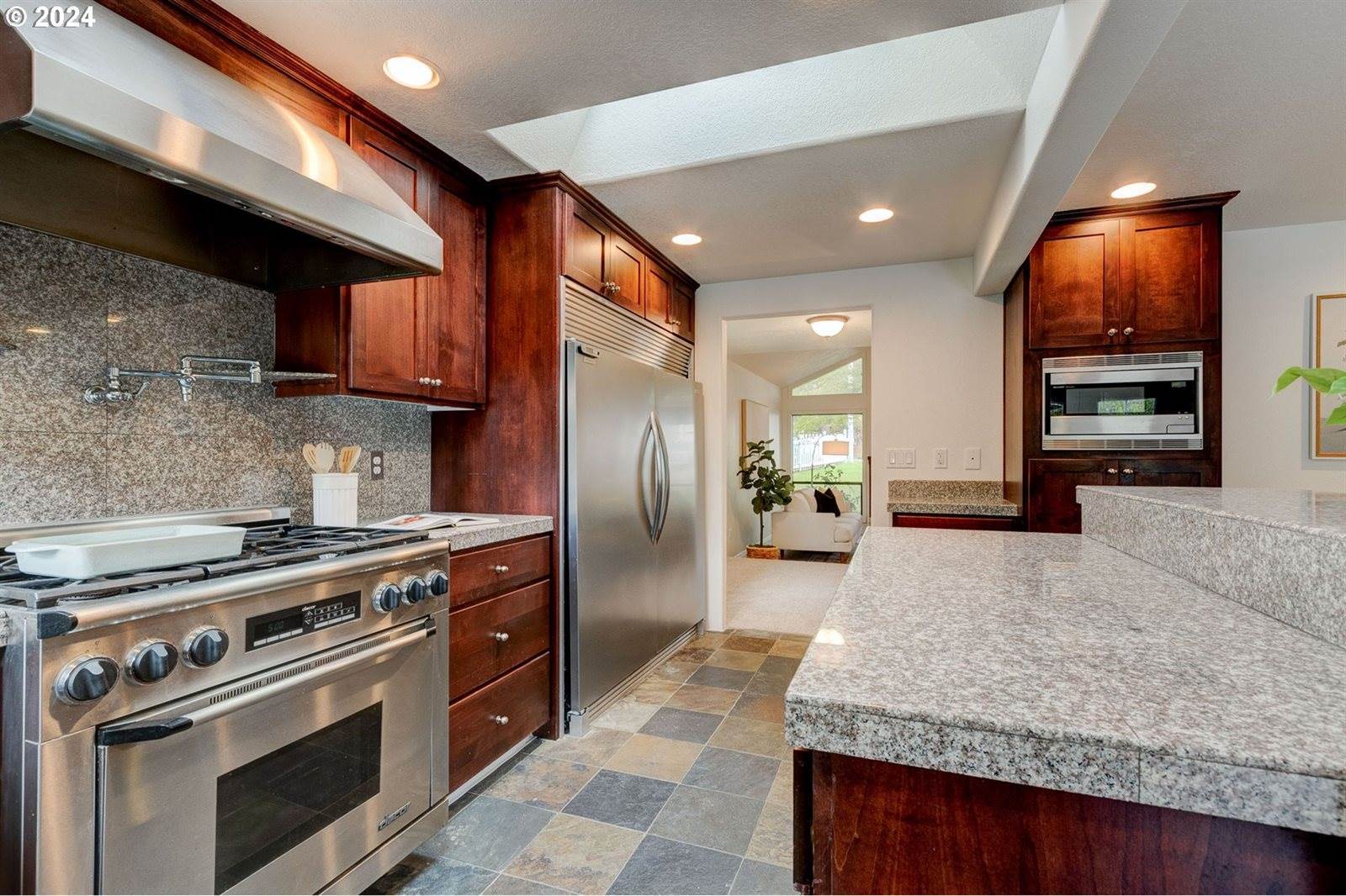 7730 SW 161ST Dr, Beaverton, OR 97007