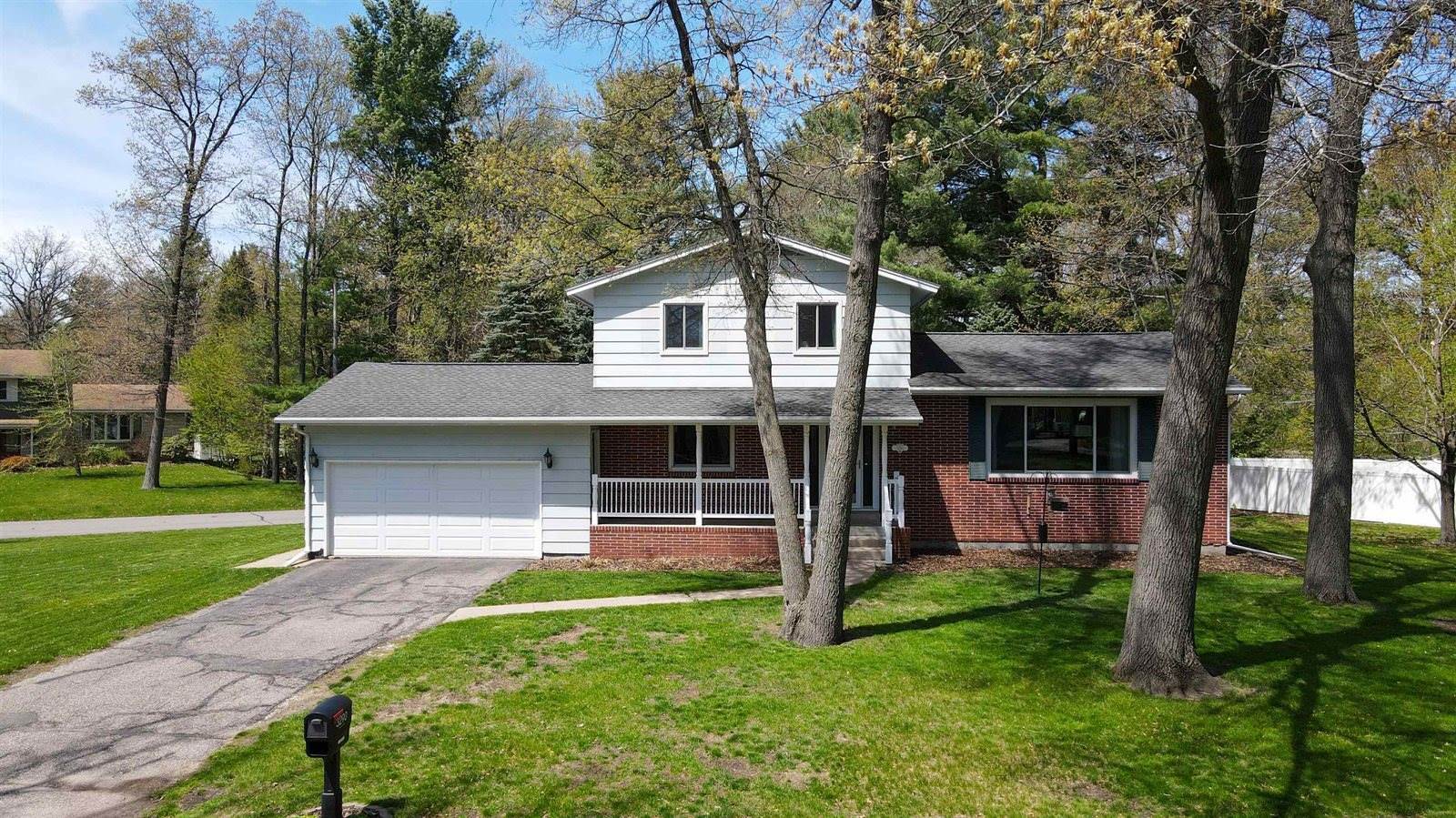 3290 Dans Drive, Stevens Point, WI 54481