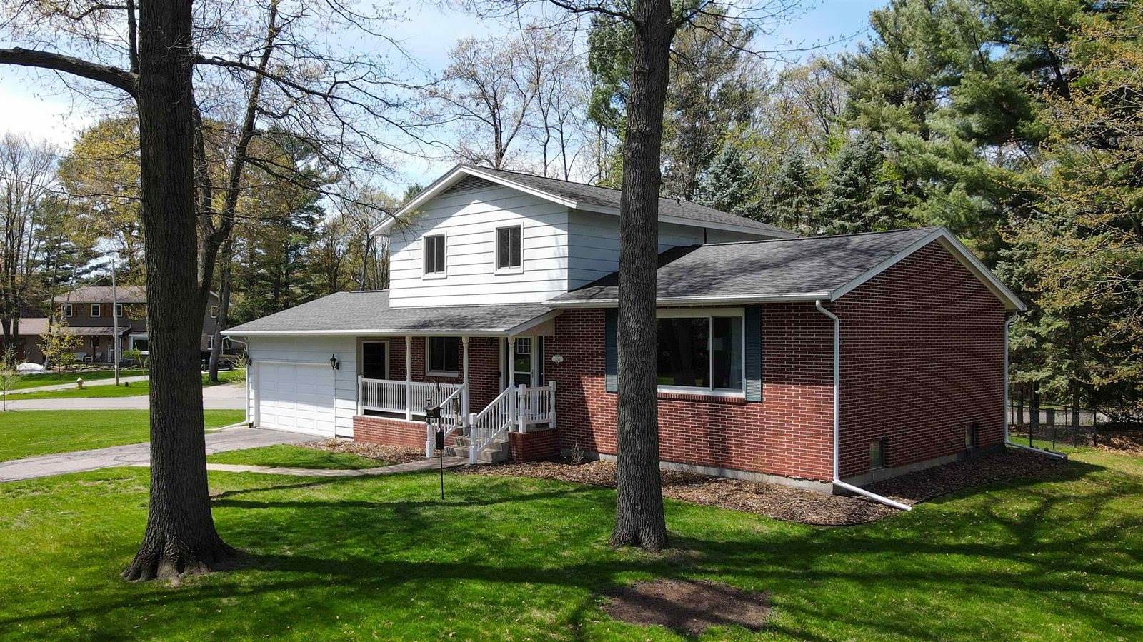 3290 Dans Drive, Stevens Point, WI 54481